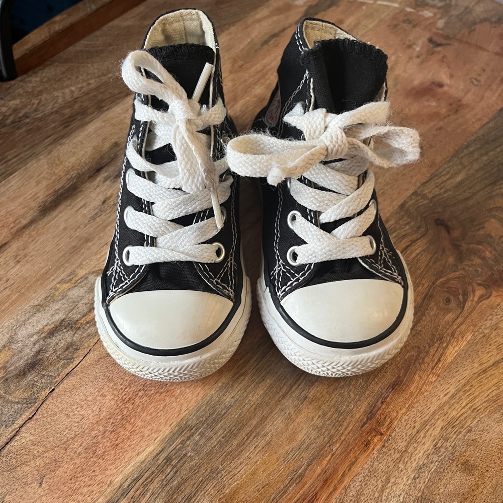 Converse Kids Sneakers (3 pair lot) - Picture 4 of 12